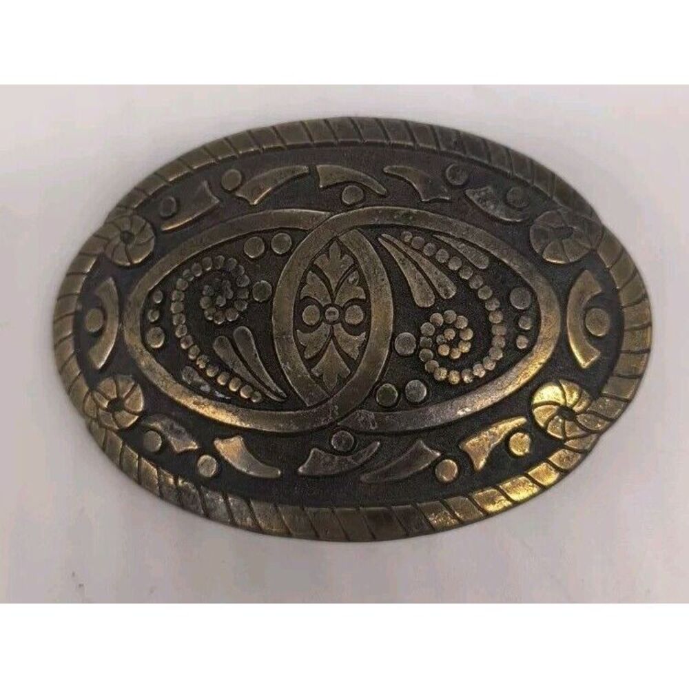 Vintage Oval Brass Belt Buckle, Gold Tone Tribal Pattern with Rope Frame